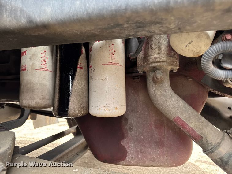 image for item YA3114 2016 Mack CXU613 semi truck