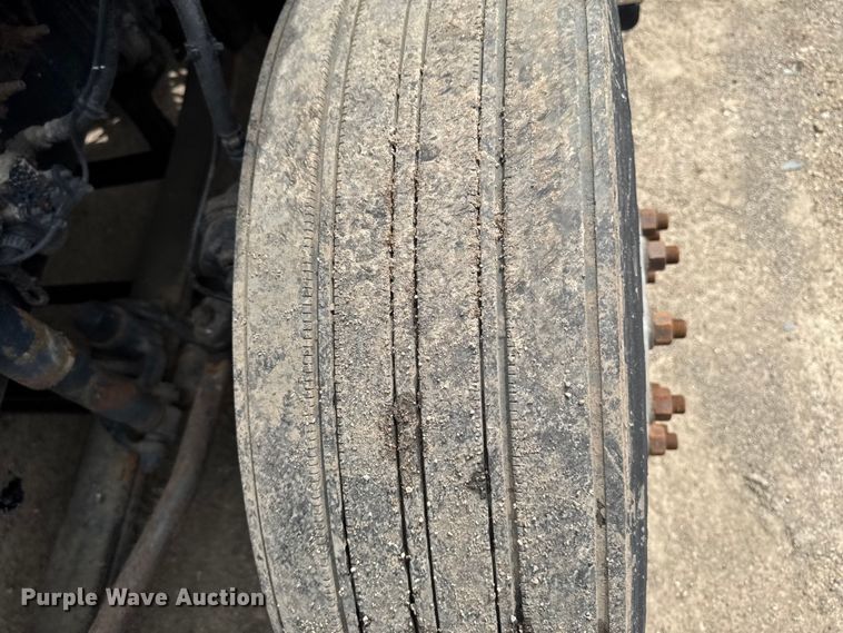 image for item YA3114 2016 Mack CXU613 semi truck