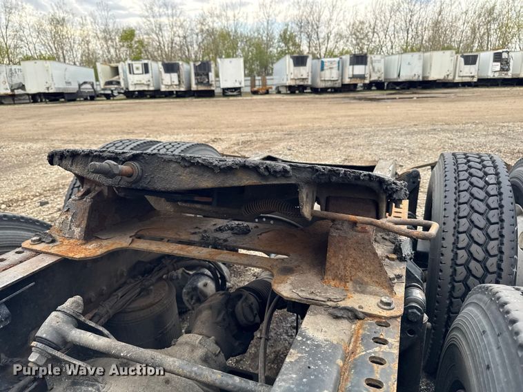 image for item YA3115 2016 Mack CXU613 semi truck