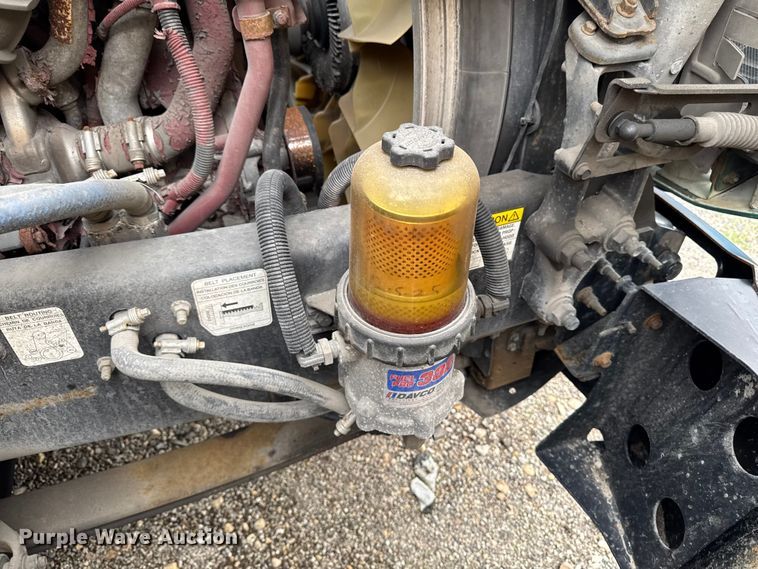 image for item YA3115 2016 Mack CXU613 semi truck