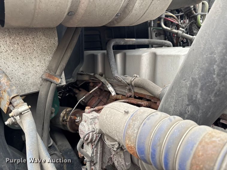 image for item YA3115 2016 Mack CXU613 semi truck