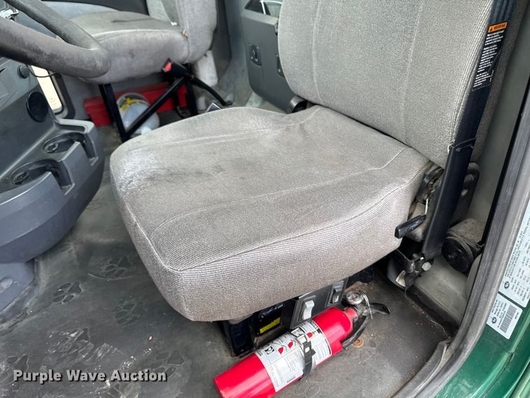 image for item YA3116 2016 Mack CXU613 semi truck