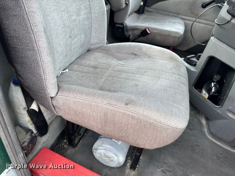 image for item YA3116 2016 Mack CXU613 semi truck