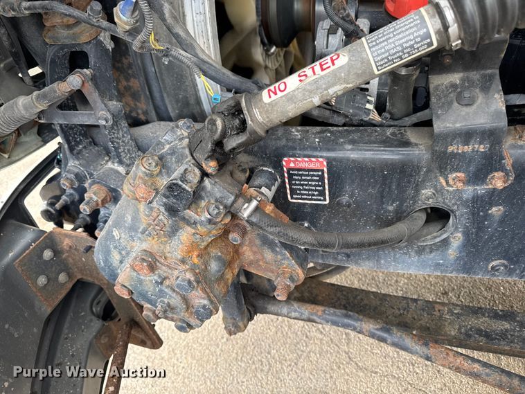 image for item YA3116 2016 Mack CXU613 semi truck