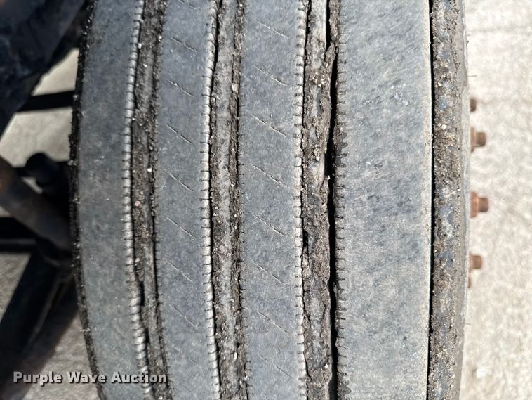 image for item YA3116 2016 Mack CXU613 semi truck