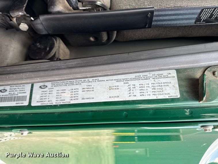 image for item YA3116 2016 Mack CXU613 semi truck