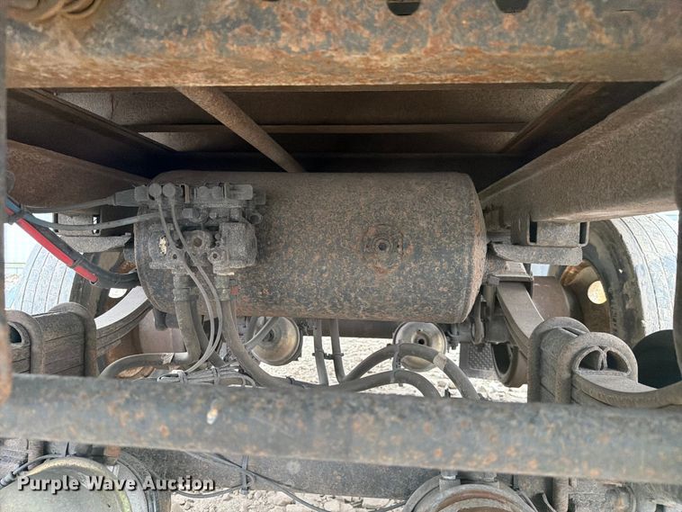 image for item YA3118 2003 Trailmobile dry van trailer