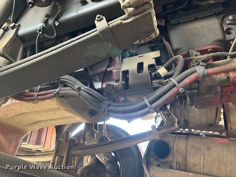 image for item YA3155 2016 Kenworth T880 semi truck