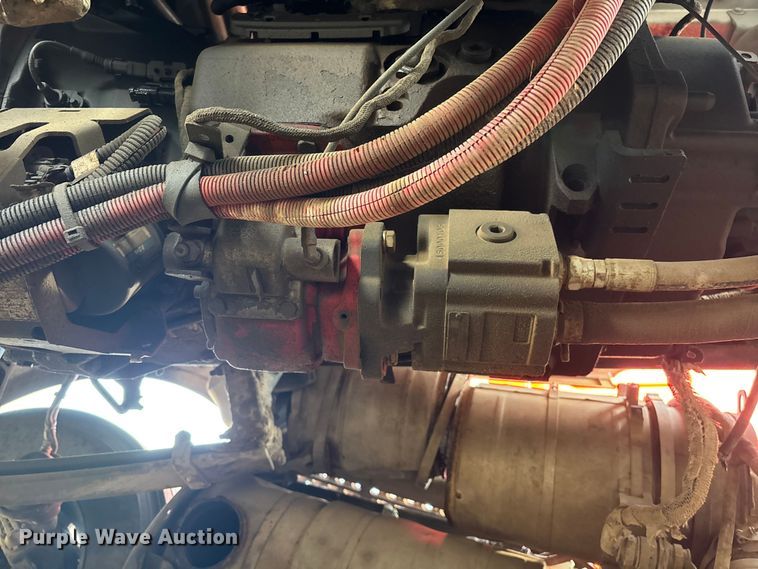 image for item YA3155 2016 Kenworth T880 semi truck