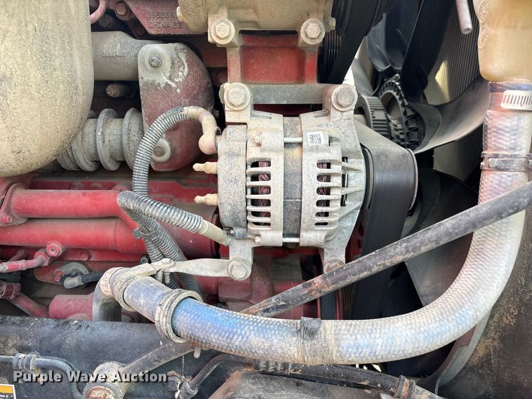 image for item YA3155 2016 Kenworth T880 semi truck