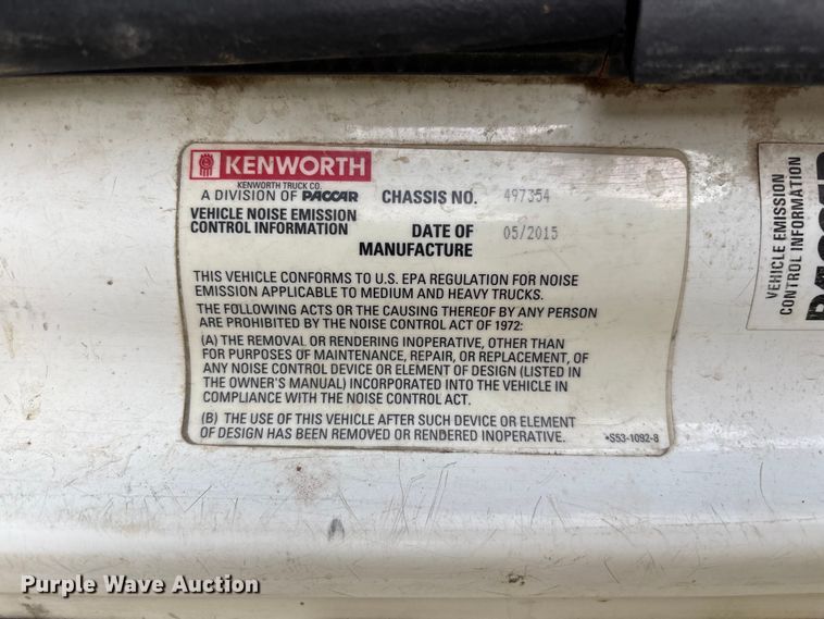image for item YA3155 2016 Kenworth T880 semi truck