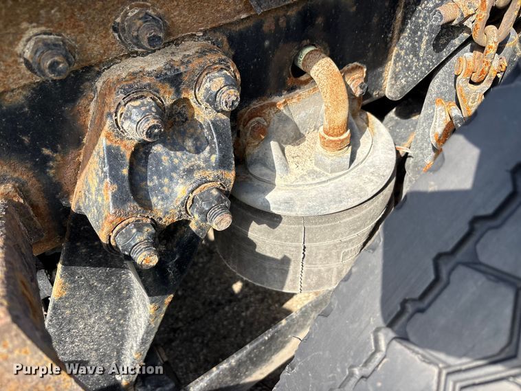 image for item YA3161 2015 Kenworth T880 semi truck