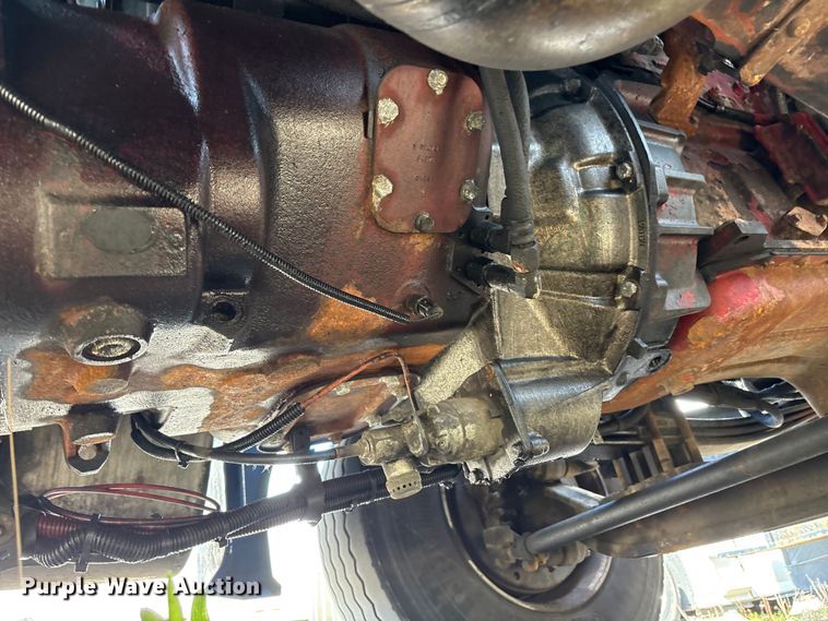 image for item YA3161 2015 Kenworth T880 semi truck