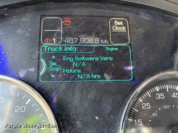 image for item YA3161 2015 Kenworth T880 semi truck