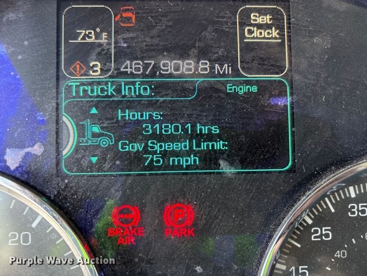 image for item YA3161 2015 Kenworth T880 semi truck