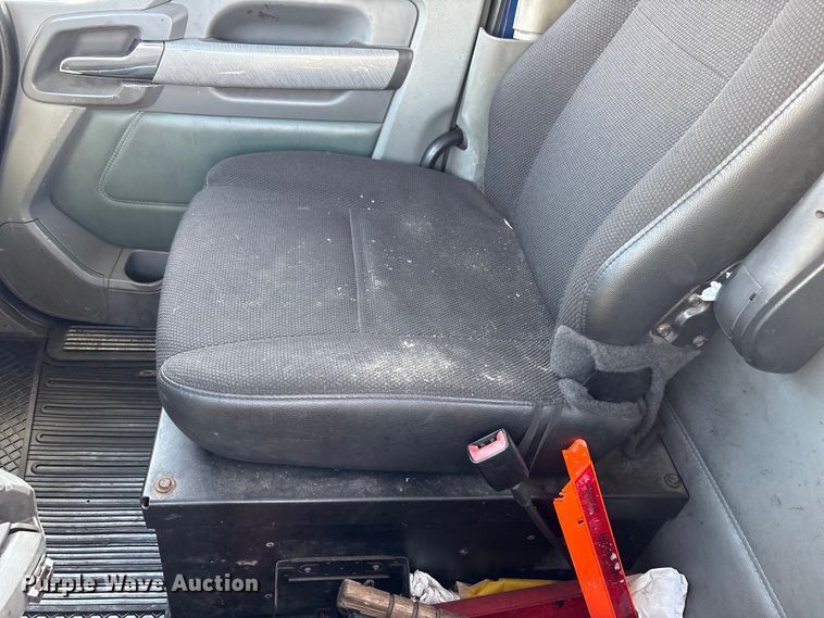 image for item YA3161 2015 Kenworth T880 semi truck