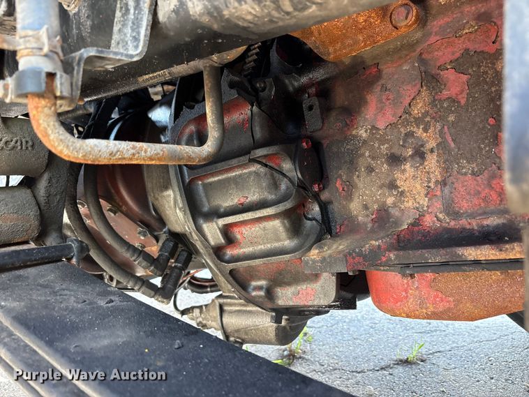 image for item YA3161 2015 Kenworth T880 semi truck