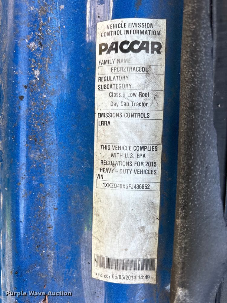 image for item YA3161 2015 Kenworth T880 semi truck