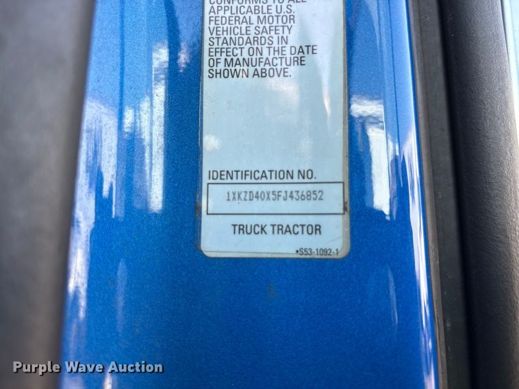 image for item YA3161 2015 Kenworth T880 semi truck