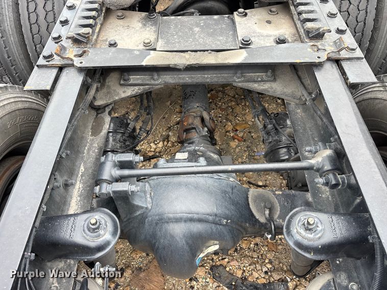 image for item YA3267 2022 Kenworth T880 semi truck