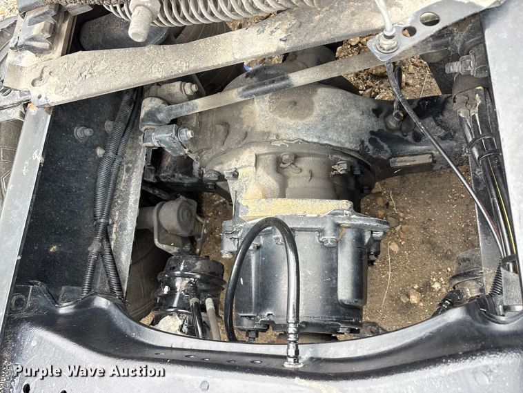 image for item YA3267 2022 Kenworth T880 semi truck