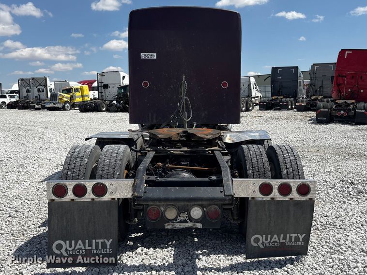 image for item YA3431 2006 Kenworth W900 semi truck
