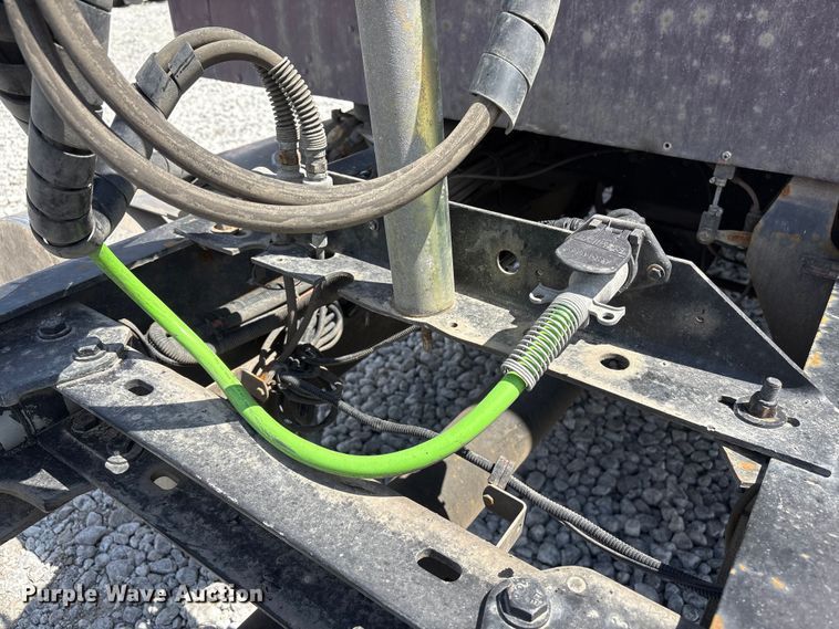 image for item YA3431 2006 Kenworth W900 semi truck
