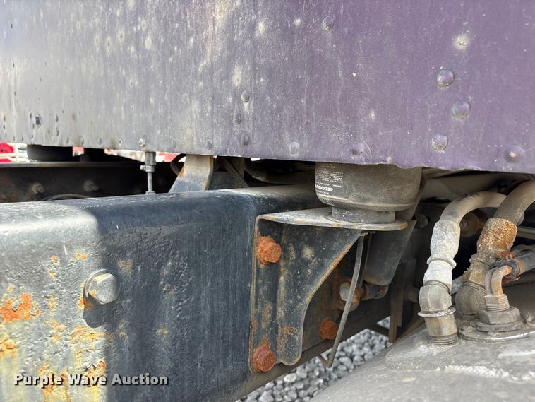 image for item YA3431 2006 Kenworth W900 semi truck