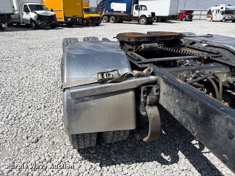 image for item YA3431 2006 Kenworth W900 semi truck