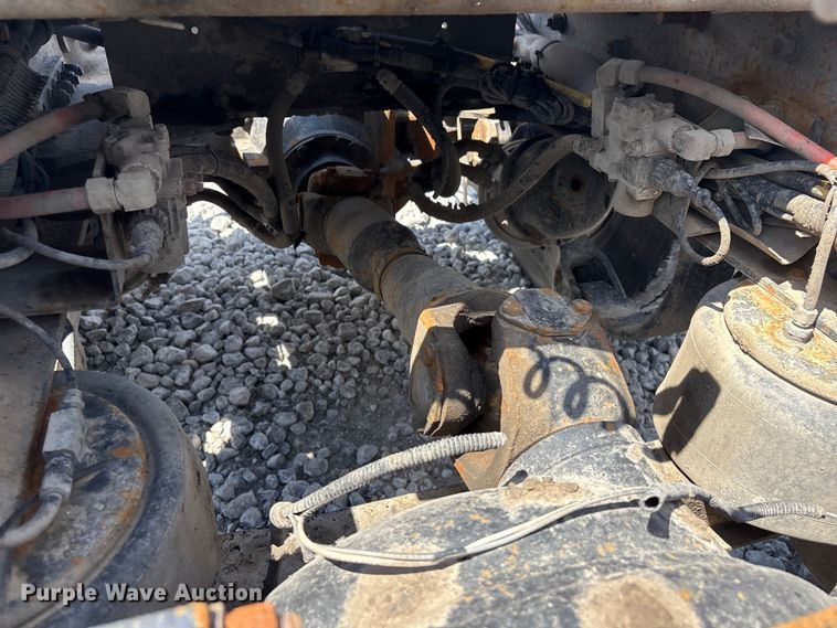 image for item YA3431 2006 Kenworth W900 semi truck