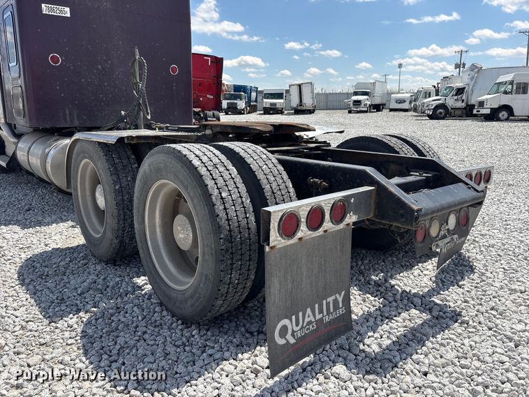 image for item YA3431 2006 Kenworth W900 semi truck