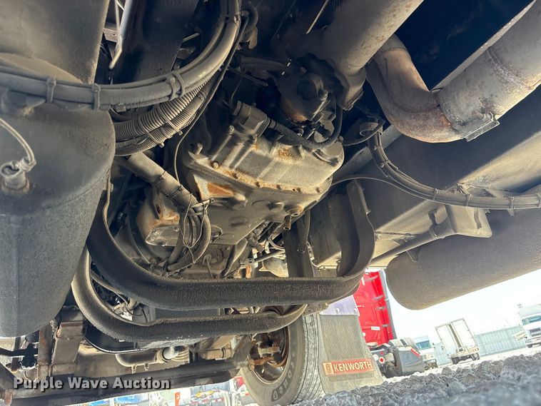 image for item YA3431 2006 Kenworth W900 semi truck