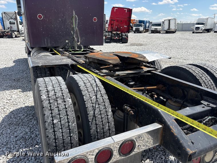 image for item YA3431 2006 Kenworth W900 semi truck