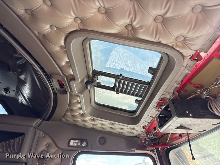 image for item YA3431 2006 Kenworth W900 semi truck