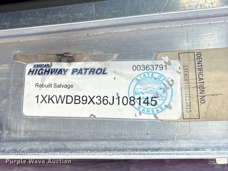 image for item YA3431 2006 Kenworth W900 semi truck