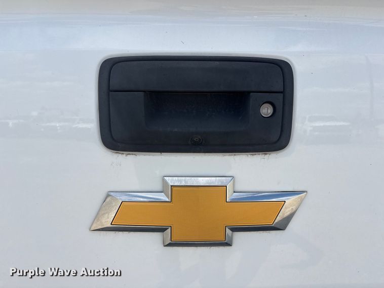 image for item DO5202 2018 Chevrolet Silverado 1500 LS Crew Cab pickup truck