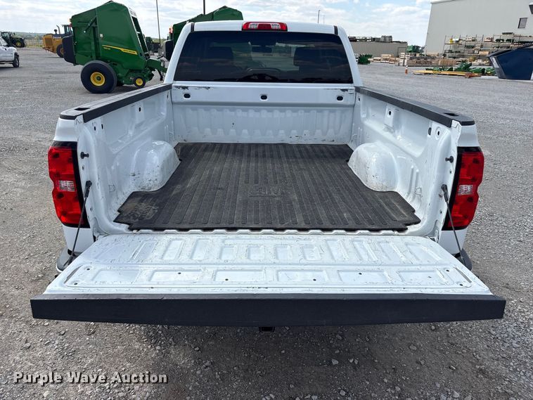 image for item DO5202 2018 Chevrolet Silverado 1500 LS Crew Cab pickup truck