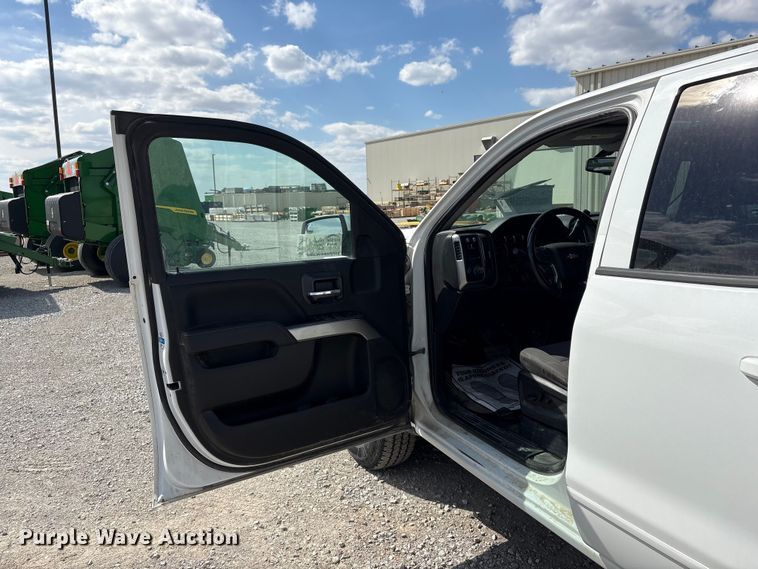 image for item DO5202 2018 Chevrolet Silverado 1500 LS Crew Cab pickup truck
