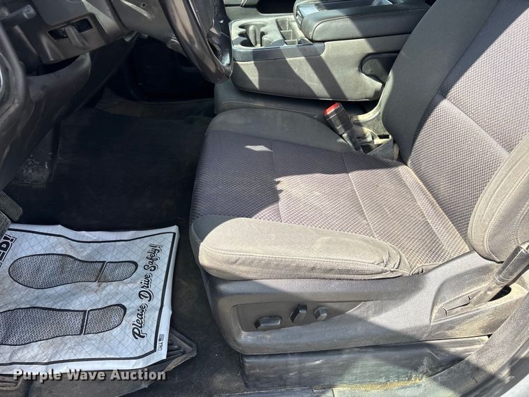 image for item DO5202 2018 Chevrolet Silverado 1500 LS Crew Cab pickup truck