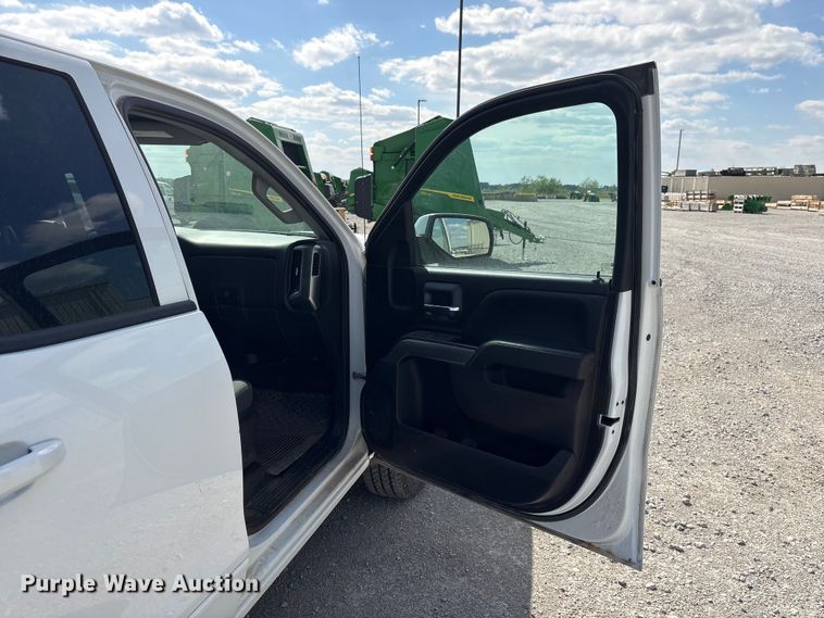 image for item DO5202 2018 Chevrolet Silverado 1500 LS Crew Cab pickup truck