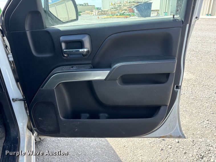 image for item DO5202 2018 Chevrolet Silverado 1500 LS Crew Cab pickup truck
