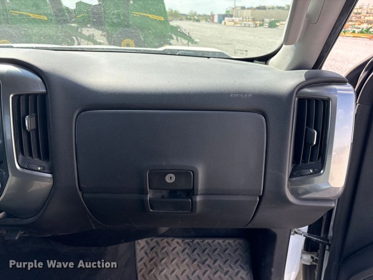 image for item DO5202 2018 Chevrolet Silverado 1500 LS Crew Cab pickup truck