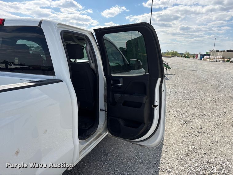 image for item DO5202 2018 Chevrolet Silverado 1500 LS Crew Cab pickup truck
