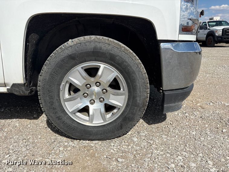 image for item DO5202 2018 Chevrolet Silverado 1500 LS Crew Cab pickup truck