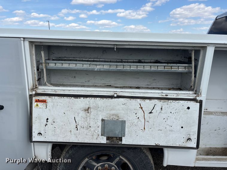 image for item DO5203 2019 RAM 2500 utility bed pickup truck