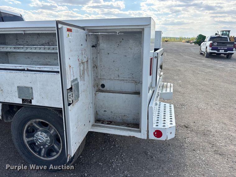 image for item DO5203 2019 RAM 2500 utility bed pickup truck