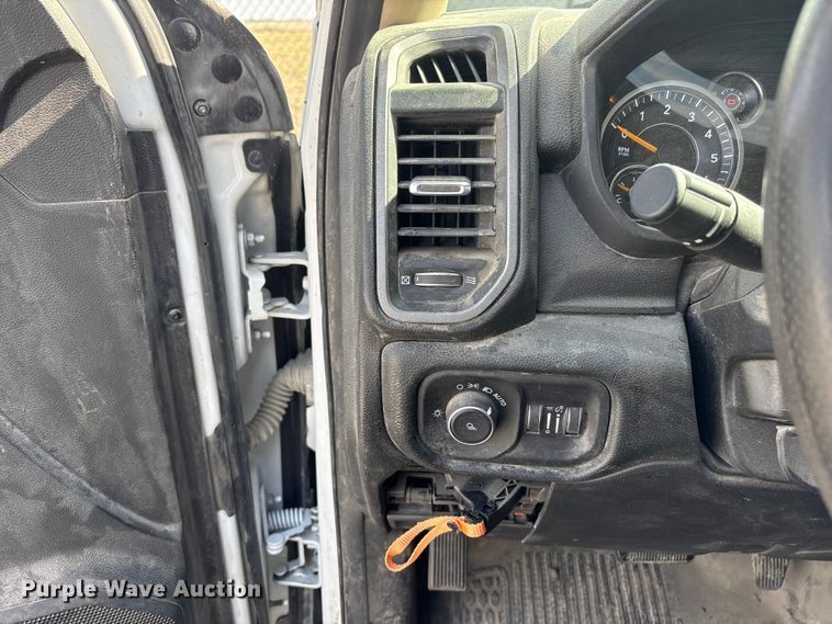 image for item DO5203 2019 RAM 2500 utility bed pickup truck