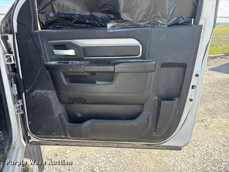 image for item DO5203 2019 RAM 2500 utility bed pickup truck