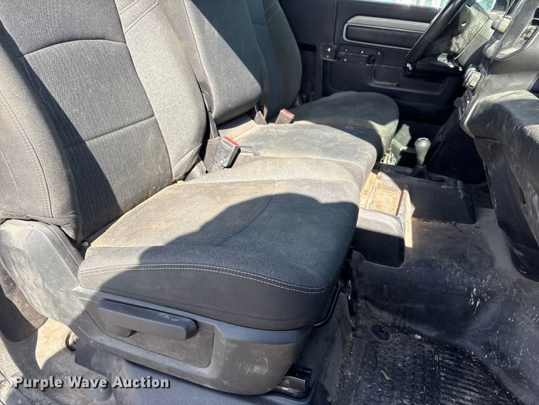 image for item DO5203 2019 RAM 2500 utility bed pickup truck
