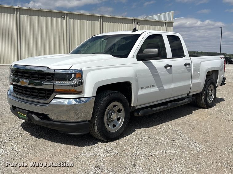 image for item DO5204 2017 Chevrolet Silverado 1500 Crew Cab pickup truck